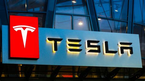 T­e­s­l­a­,­ ­ç­a­r­p­ı­ş­m­a­ ­r­i­s­k­i­ ­n­e­d­e­n­i­y­l­e­ ­3­6­3­ ­b­i­n­ ­o­t­o­m­o­b­i­l­d­e­ ­F­S­D­ ­b­e­t­a­’­y­ı­ ­g­ü­n­c­e­l­l­e­y­e­c­e­k­